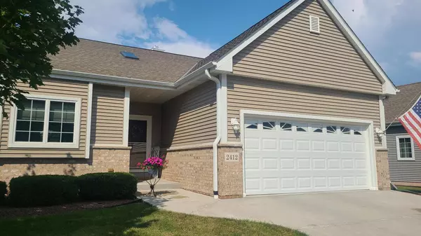 2412 Stoney LANE, Grafton, WI 53024