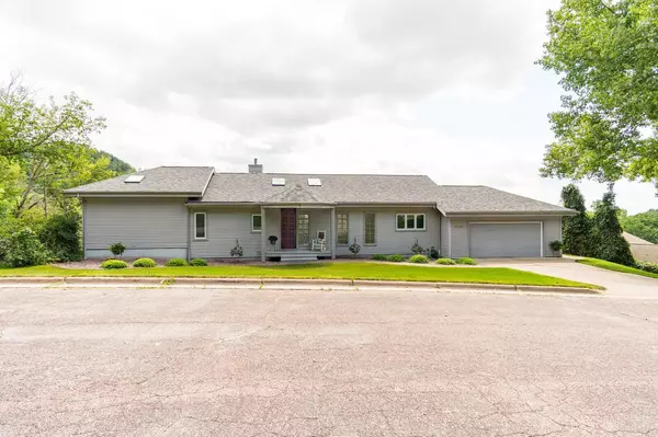 N2020 Joy LANE, La Crosse, WI 54601