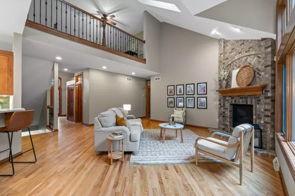 Pewaukee, WI 53072,N41W29235 Prairie Wind CIRCLE S