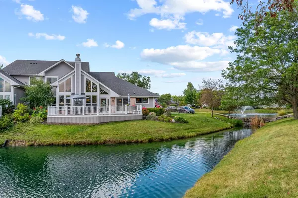 14256 W Waters WAY, New Berlin, WI 53151