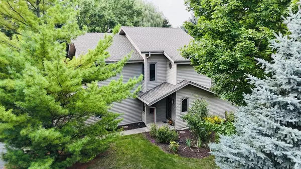 2555 W Wending DRIVE, Glendale, WI 53209