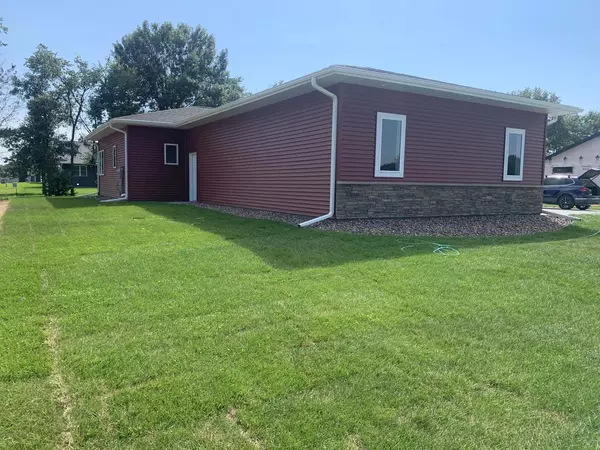 Holmen, WI 54636,1826 Golden Gate Way