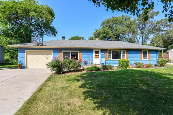 1433 S 166th STREET, New Berlin, WI 53151