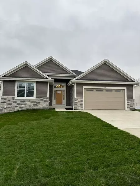 1008 Waterstone COURT, Pewaukee, WI 53072