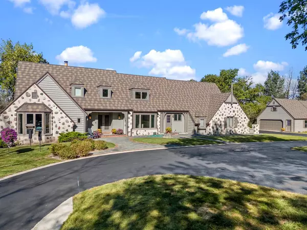 9555 N Range Line ROAD, River Hills, WI 53217