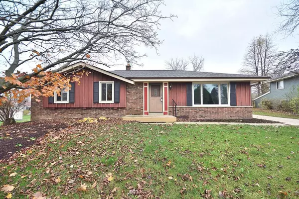 655 E Mackinac AVENUE, Oak Creek, WI 53154