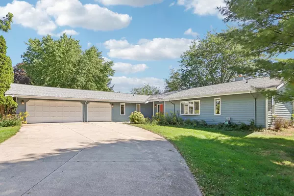 Mukwonago, WI 53149,W247S10870 Center DRIVE