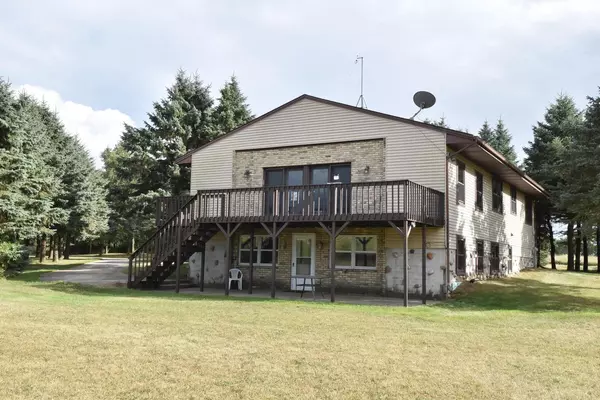 38320 Delafield ROAD, Summit, WI 53066