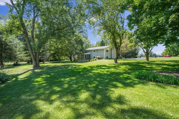 Mukwonago, WI 53149,S87W27330 Ridgeway COURT