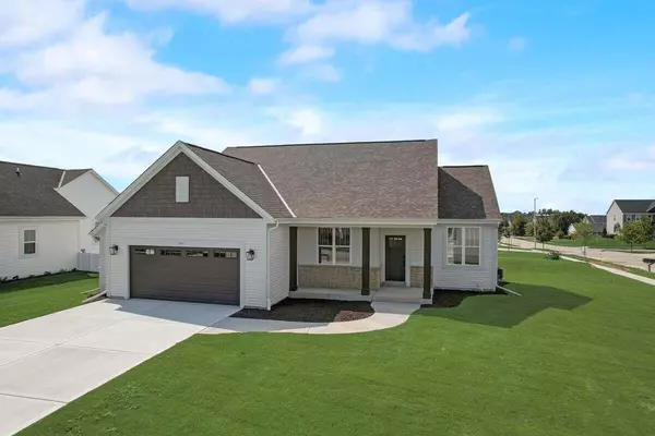 205 Countryside DRIVE, Slinger, WI 53086