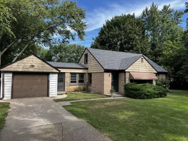 16860 W Beloit ROAD, New Berlin, WI 53151