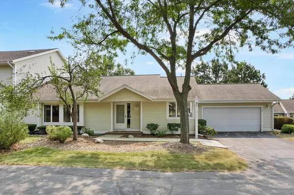 Waukesha, WI 53188,136 Harrogate DRIVE