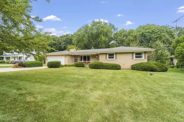 Racine, WI 53405,4006 River DRIVE