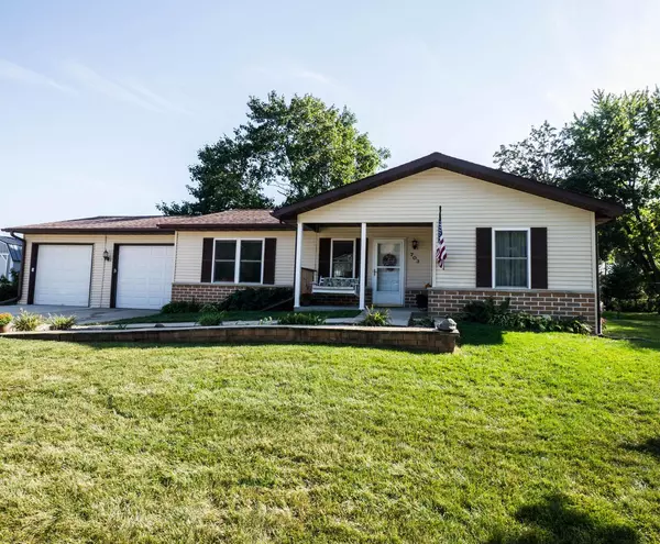 703 Glacial LANE, Kewaskum, WI 53040