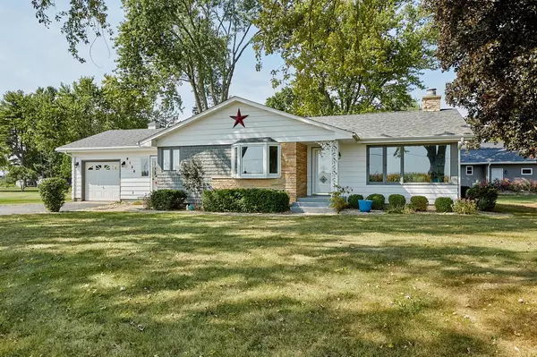 9138 388th AVENUE, Burlington, WI 53105