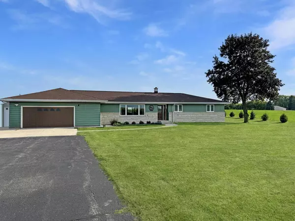 W1674 County Road Wh, Mount Calvary, WI 53057