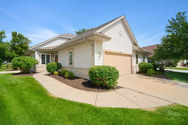 2744 Sandra LANE, Waukesha, WI 53188