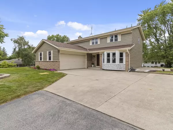 15260 Hackberry LANE, Brookfield, WI 53005