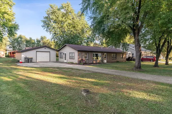 N5864 Lakeview COURT E, Onalaska, WI 54650