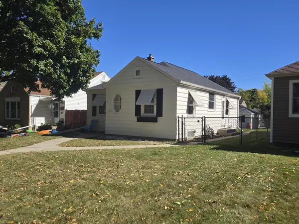 2436 S 61st STREET, West Allis, WI 53219