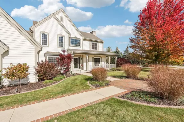 Mequon, WI 53092,5502 W Elderberry COURT