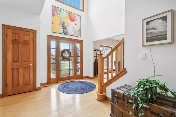 Mequon, WI 53092,5502 W Elderberry COURT