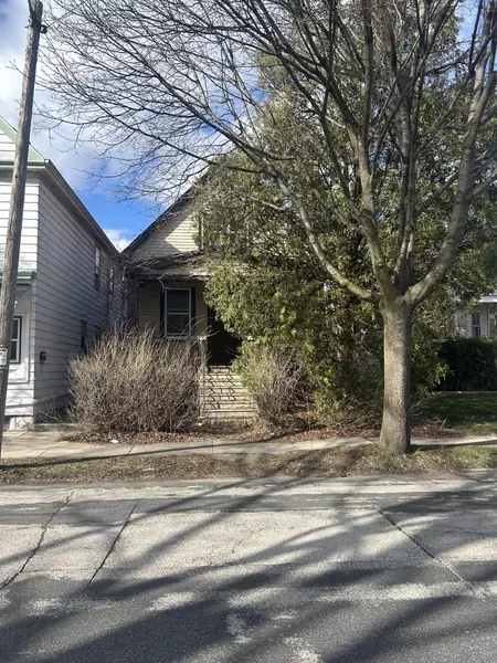 3756 E Pulaski AVENUE, Cudahy, WI 53110