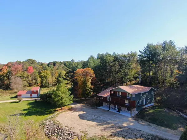 26350 Drake LANE, Cazenovia, WI 53924