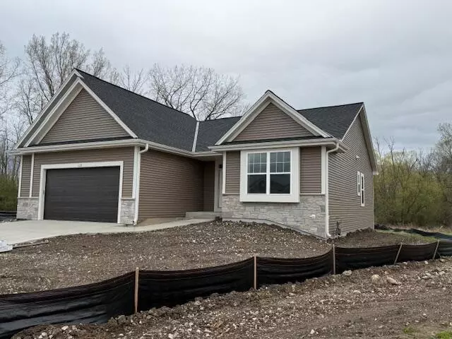 1110 Oxbow COURT, Pewaukee, WI 53072