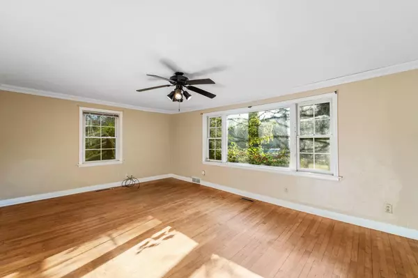 Cedarburg, WI 53012,1835 Washington AVENUE #1837