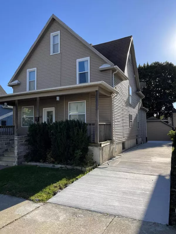 1825 Clayton AVENUE, Racine, WI 53404