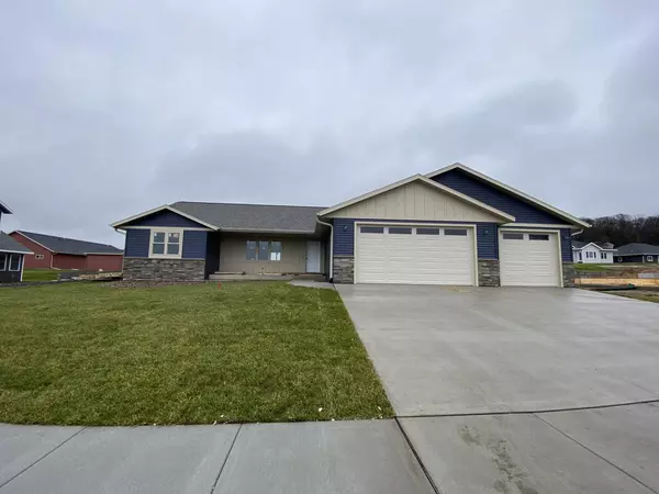 505 Grand Meadow DRIVE, Holmen, WI 54636