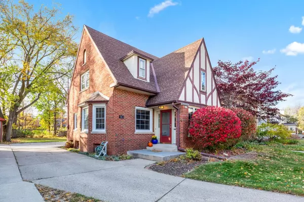 563 N 67th STREET, Wauwatosa, WI 53213