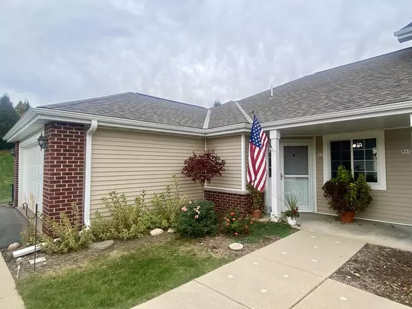 811 Cumberland LANE, Port Washington, WI 53074