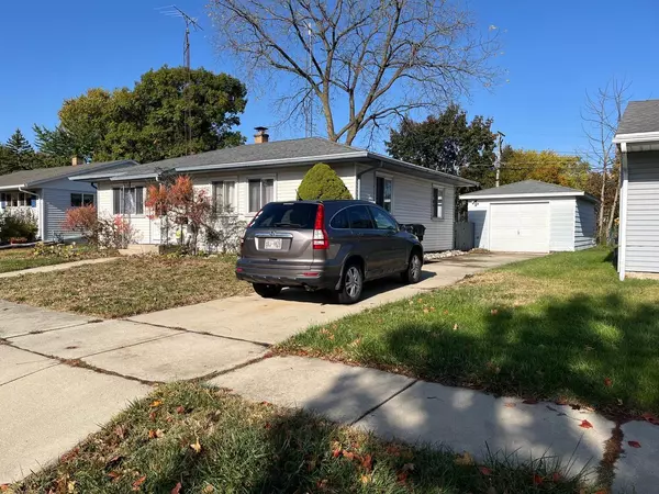 2830 Pinehurst AVENUE, Racine, WI 53403