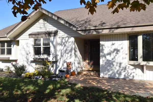 Waukesha, WI 53186,N24W22710 Meadowood LANE