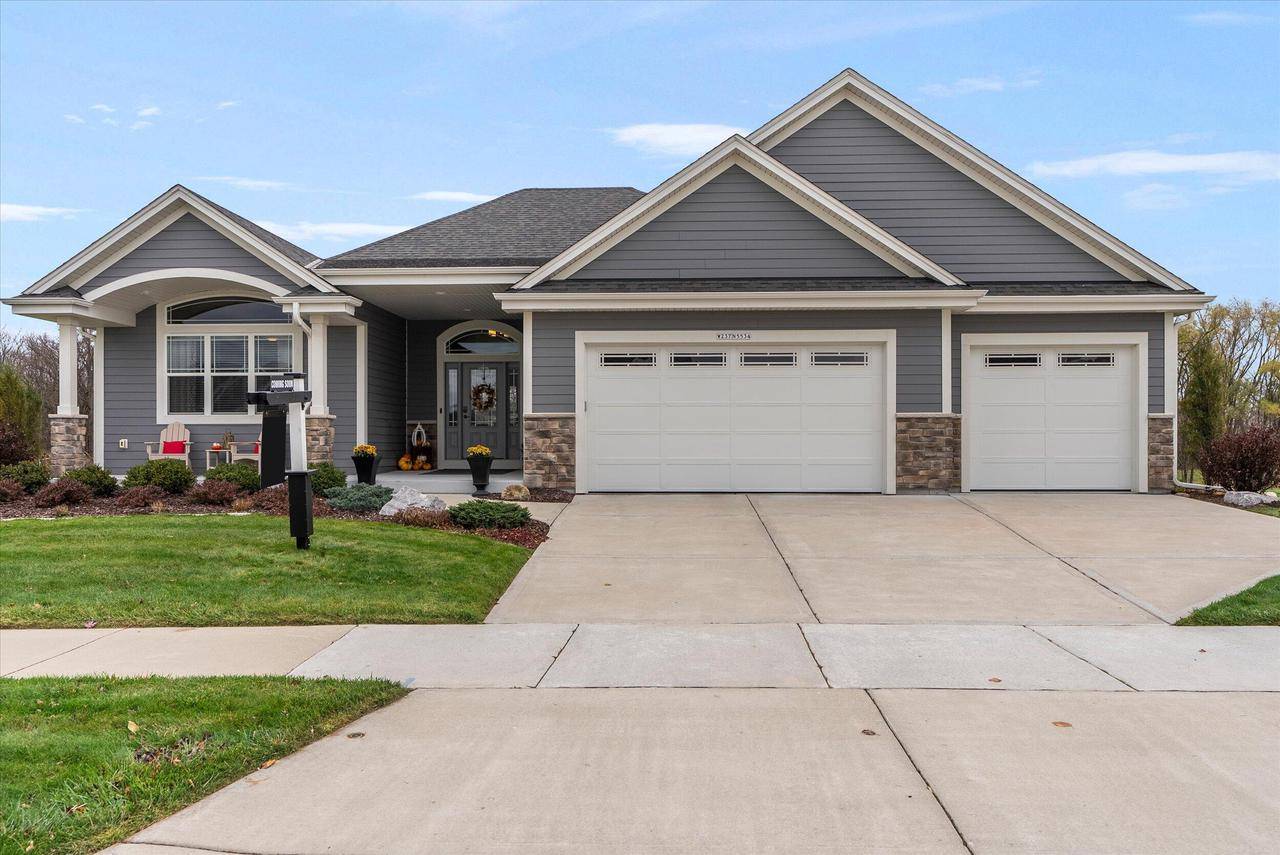 W237N5534 Fieldstone Pass CIRCLE, Sussex, WI 53089
