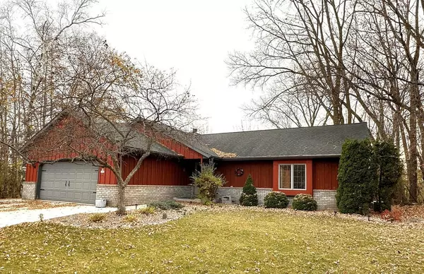 2111 Creekside COURT, Sheboygan, WI 53081