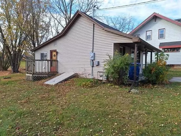 Viroqua, WI 54665,921 E Decker STREET