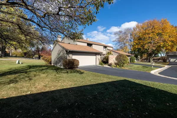 Mequon, WI 53092,11015 N Elder Tree COURT