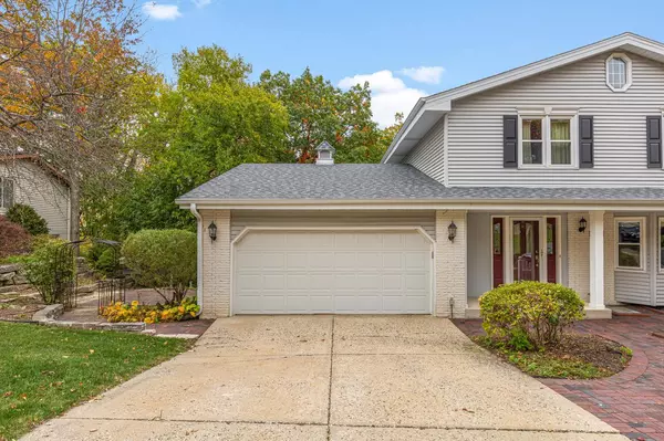 2815 Berkshire DRIVE, Waukesha, WI 53188