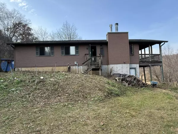 28053 Wild Rose DRIVE, Blue River, WI 53518