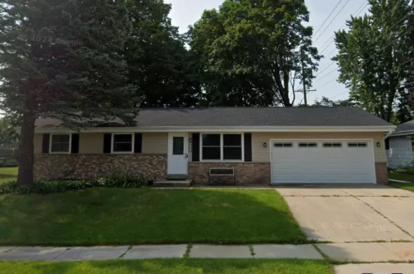 2117 Lenora DRIVE, West Bend, WI 53090