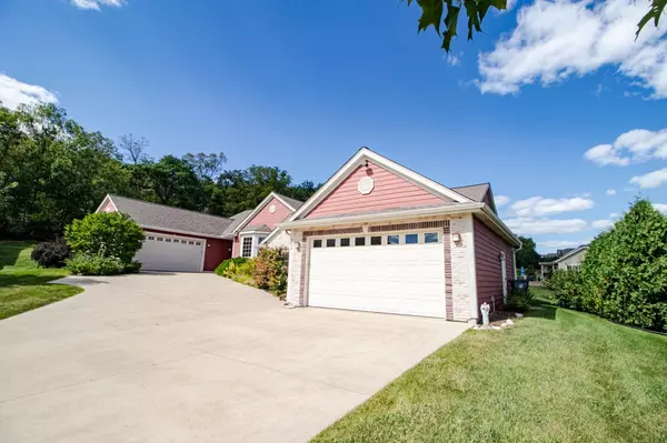 Waukesha, WI 53188,3604 Shade Tree COURT