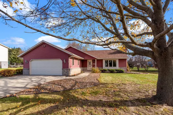 3890 Thornapple ROAD, Slinger, WI 53086