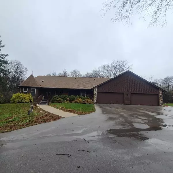 19700 W Cleveland AVENUE, New Berlin, WI 53146