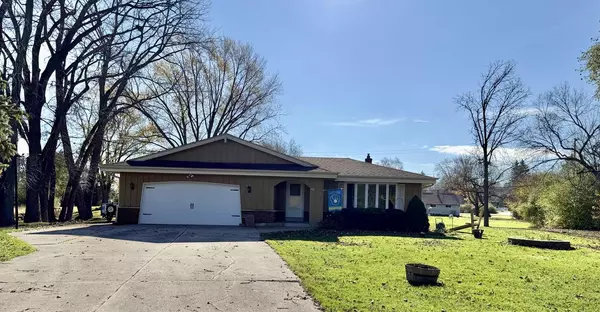 2019 S Rogers COURT, New Berlin, WI 53146