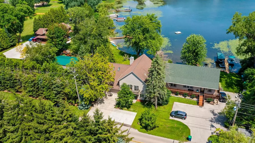 2530 Wallace Lake ROAD, West Bend, WI 53090