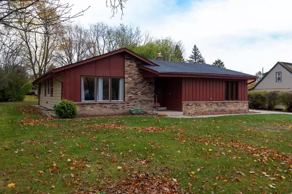 4418 S 84th STREET, Greenfield, WI 53228