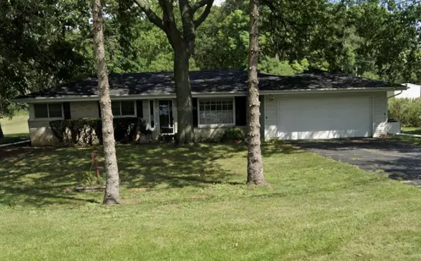 3960 S Calhoun ROAD, New Berlin, WI 53151